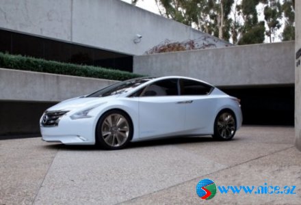 Nissan Ellure [2o1o]