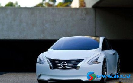 Nissan Ellure [2o1o]