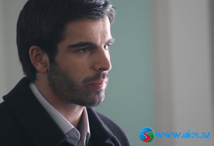 Mehmet  Akif  Alakurt  [10 Foto]